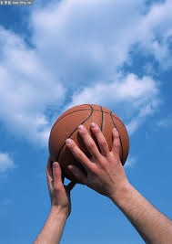 赫罗纳-皇家马德里比赛的VAR争议：姆巴佩手球进球被取消